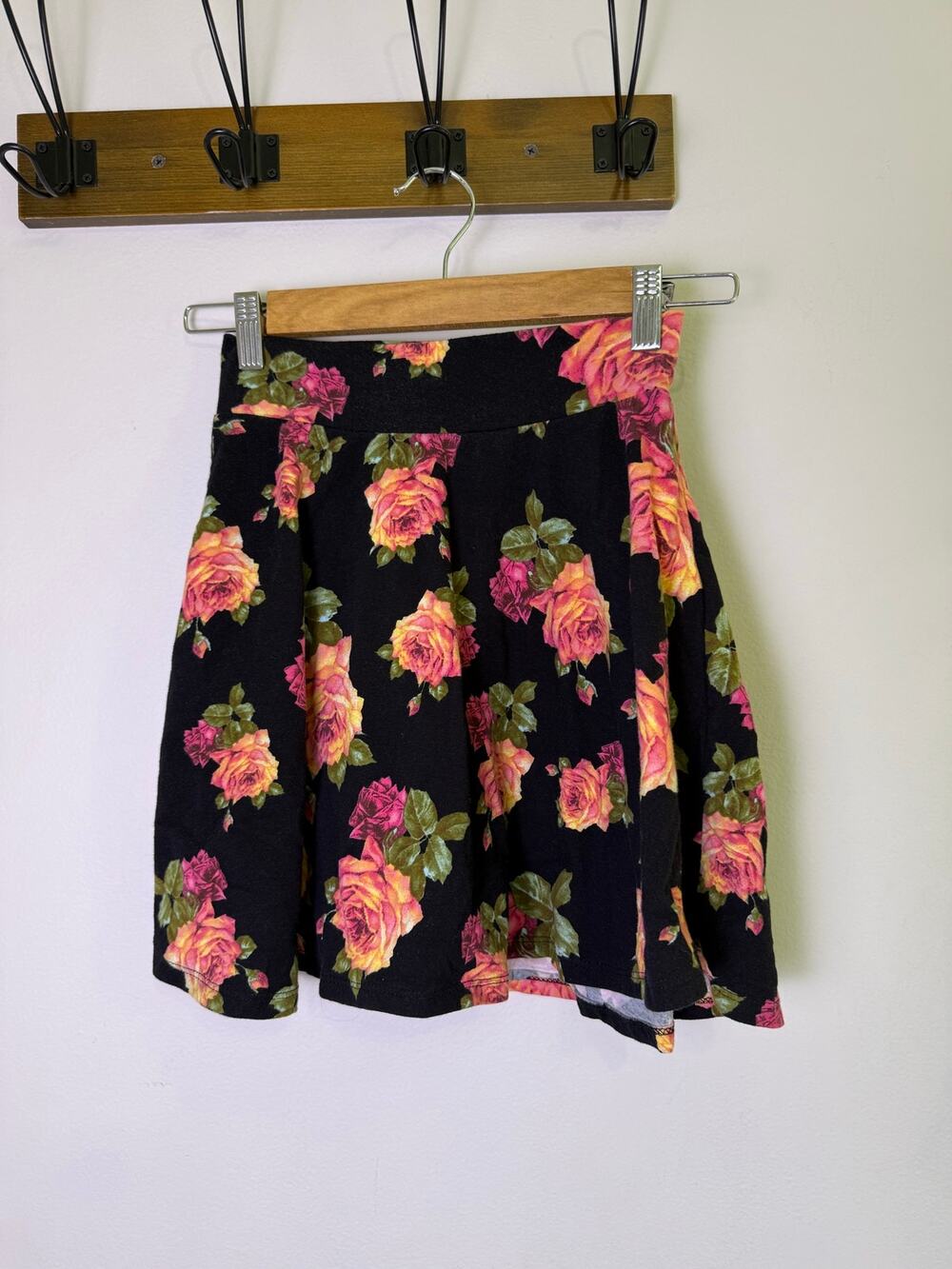 Vintage Y2K Charlotte Russe Black Floral Skater Skirt Roses Small